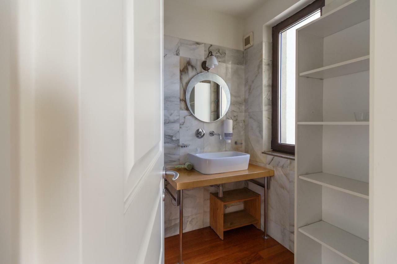 City Center Premium Apartments ブカレスト エクステリア 写真