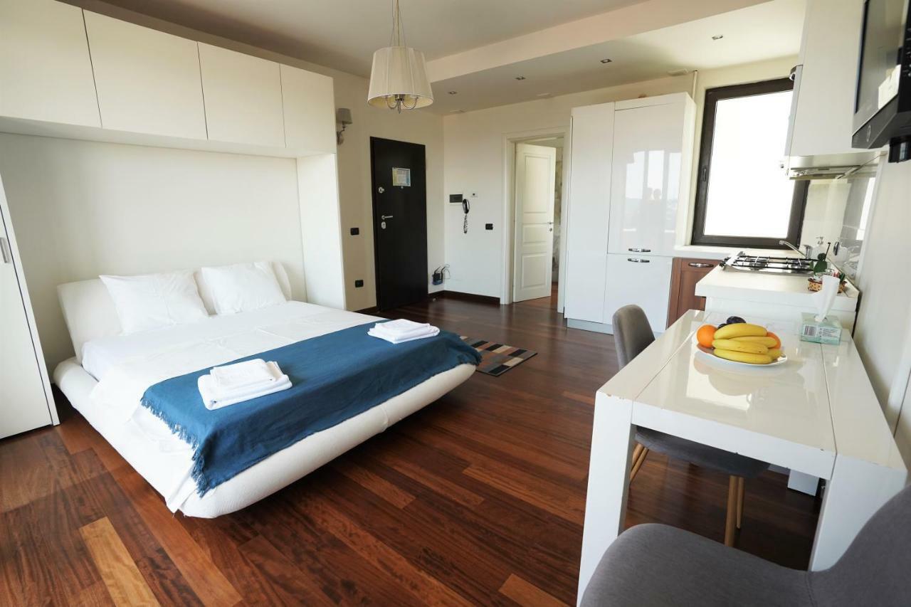 City Center Premium Apartments ブカレスト エクステリア 写真